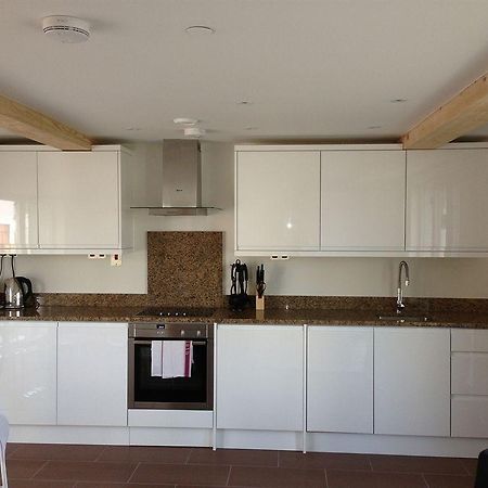 Max Serviced Apartments Commercial Road London Exterior photo