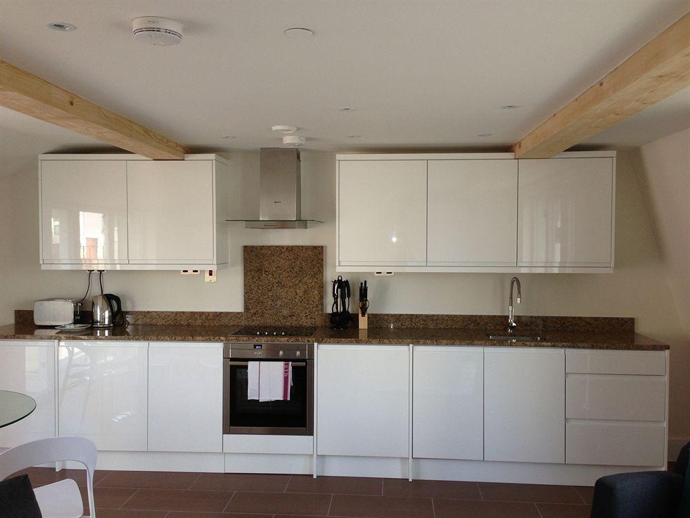 Max Serviced Apartments Commercial Road London Exterior photo
