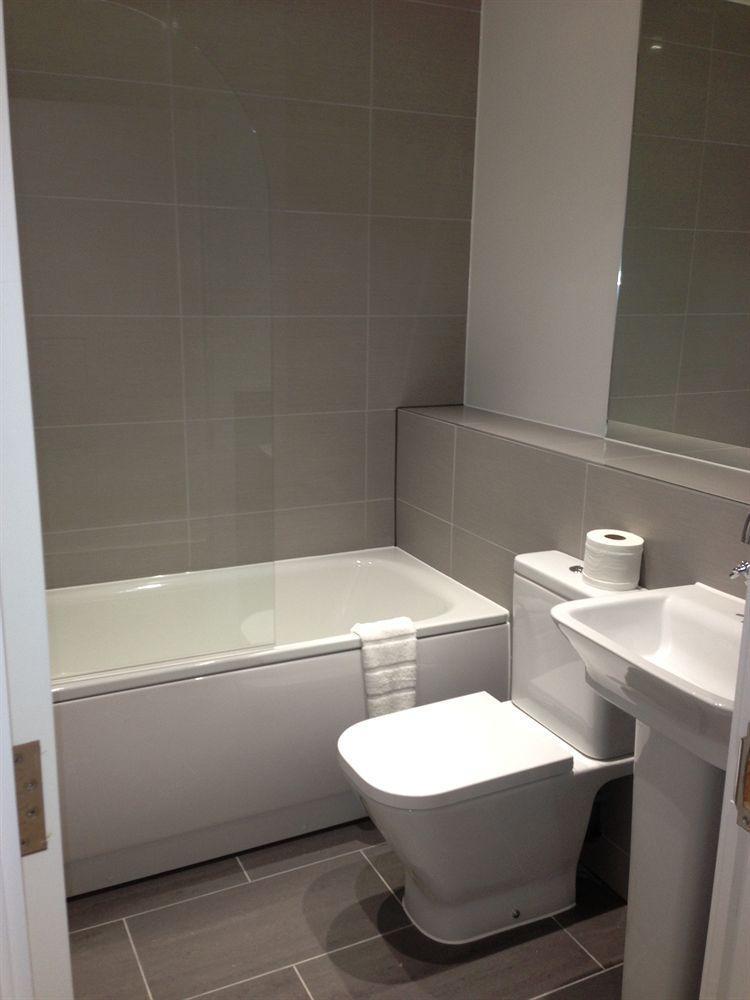 Max Serviced Apartments Commercial Road London Exterior photo